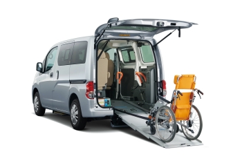 NV200 バネット「チェアキャブ 車いす2名仕様」