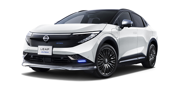 プリズムホワイト(3P) / スーパーブラック 2トーン
〈＃XKJ・スクラッチシールド〉
(特別塗装色)