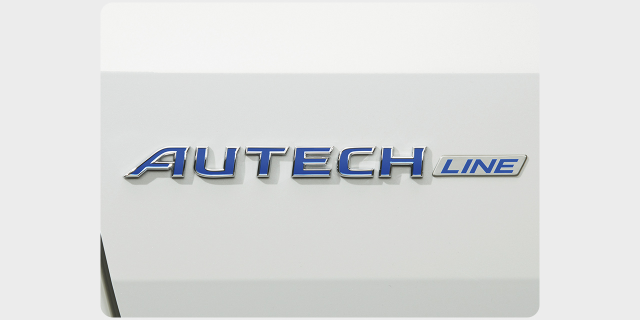 専用AUTECH LINEエンブレム(リヤ)